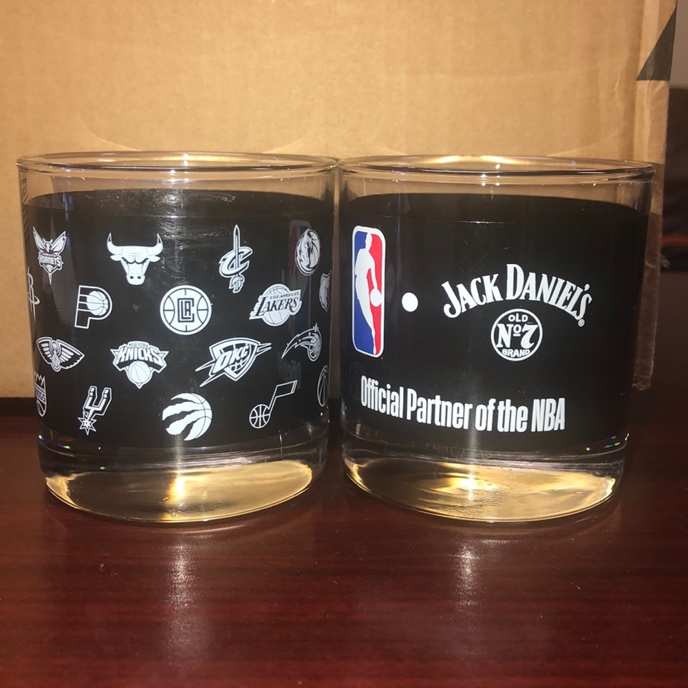 Set of 2 Jack Daniels glasses.
